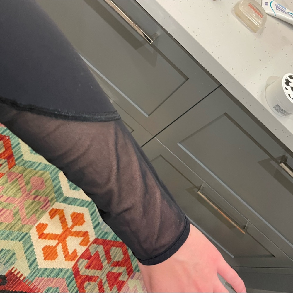 Lululemon top - Picture 3 of 11
